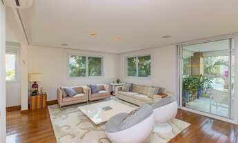 Imagem 4: 4 dormitórios, 1 suítes, 2 banheiro, 5 vagas na garagem, 267M² de Área Construída