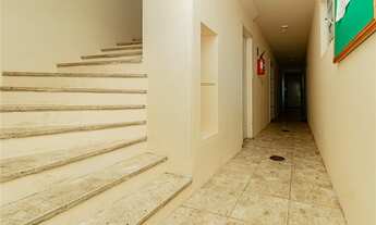 Imagem 3: Apartamento à venda no bairro Passo da Areia - Porto Alegre/RS