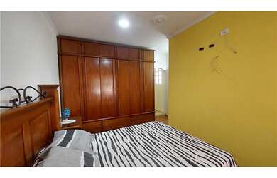 Imagem 2: 3 dormitórios na Rua Domingos Teotônio Jorge