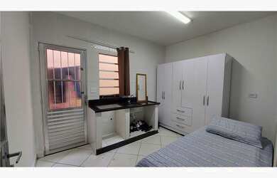 Imagem 4: 3 dormitórios na Rua Domingos Teotônio Jorge