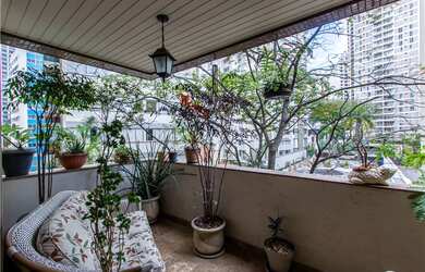 Imagem 7: 5 dormitórios na Rua Doutor Veiga Filho