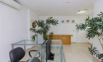 Imagem 4: Casa Padrão, 9 dormitórios na Rua Colônia Da Glória