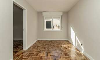 Imagem 2: Apartamento à venda no bairro Passo da Areia - Porto Alegre/RS