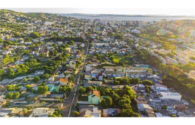 Imagem 2: Terreno à venda no bairro Camaquã - Porto Alegre/RS