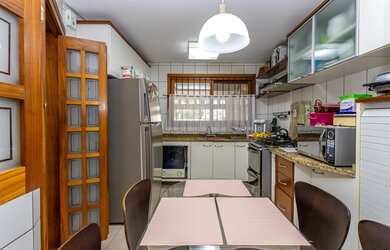 Imagem 7: CASA RESIDENCIAL em Porto Alegre - RS, Jardim Isabel