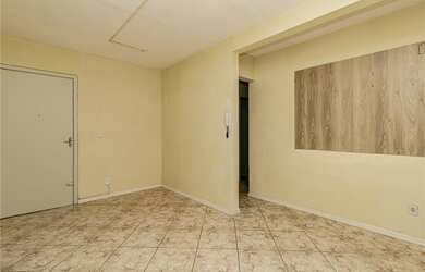 Imagem 3: Apartamento 2 dormitórios à venda no bairro Santo Antônio em Porto Alegre