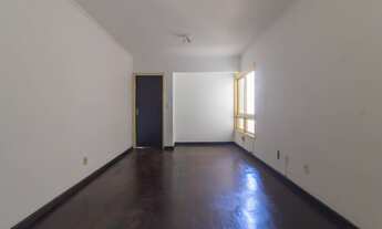 Imagem 2: Apartamento 3 dormitórios com 1 vaga de garagem à venda no bairro Cristal em Porto Alegre