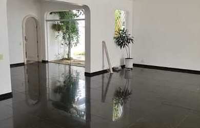 Imagem 4: 5 dormitórios na Rua Professora Jane Düppre Pirani