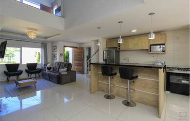 Imagem 7: CASA RESIDENCIAL em Porto Alegre - RS, Hípica