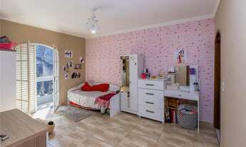 Imagem 5: Casa Padrão, 6 dormitórios na Rua Padre Guido Del Toro