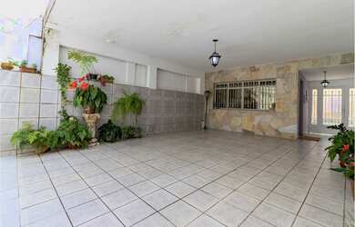 Imagem 4: 4 dormitórios na Rua Alfredo Borges Teixeira