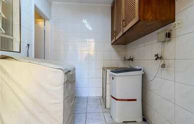 Imagem 6: 4 dormitórios na Rua Alfredo Borges Teixeira