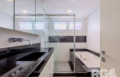 Imagem 7: Casa à venda no bairro Três Figueiras - Porto Alegre/RS