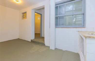 Imagem 2: Casa Padrão, 2 dormitórios na Rua Joaquim Dos Reis