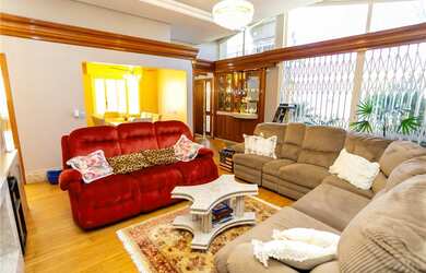 Imagem 7: Casa com 4 dormitórios 2 suítes e 6 vagas de garagem à venda no bairro Jardim Planalto em