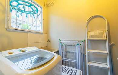 Imagem 2: 3 dormitórios na Avenida Armando Fajardo