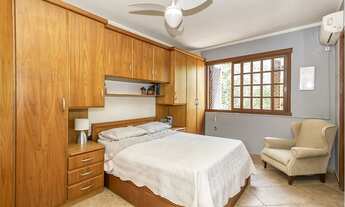 Imagem 7: Casa à venda no bairro Três Figueiras - Porto Alegre/RS