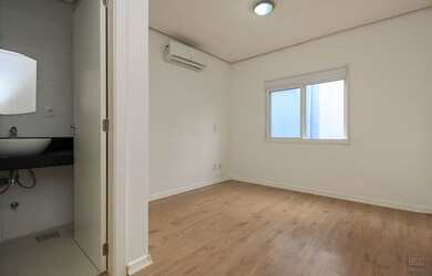 Imagem 6: CASA RESIDENCIAL em Porto Alegre - RS, Hípica