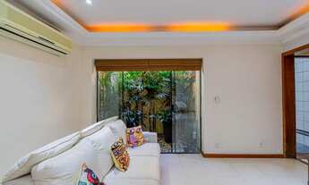 Imagem 7: Casa à venda em Porto Alegre-RS, Bairro Tristeza: 6 quartos, 3 banheiros, 6 vagas, 374 m²