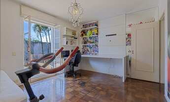 Imagem 7: 4 dormitórios na Rua Dos Guaxins