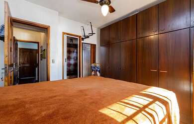 Imagem 2: CASA RESIDENCIAL em Porto Alegre - RS, Medianeira