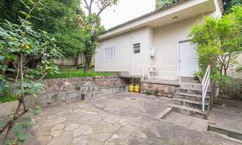 Imagem 5: Impecável Casa de 3 Quartos com Suíte e 2 Vagas em Chácara das Pedras, Porto Alegre-RS - 1