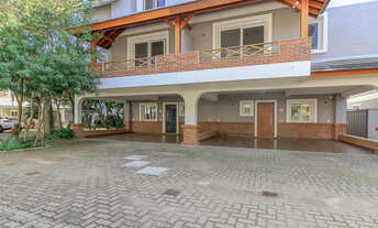 Imagem: Casa à venda no bairro Tristeza - Porto