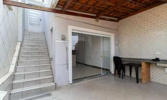 Imagem 2: Casa à venda em São Paulo, Parque Jabaquara, com 3 quartos, 271m²