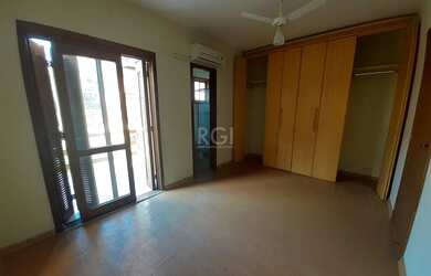 Imagem 2: Casa à venda no bairro Cavalhada - Porto Alegre/RS