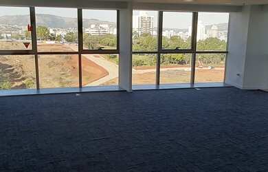 Imagem 2: Sala à venda no bairro Petrópolis - Porto Alegre/RS