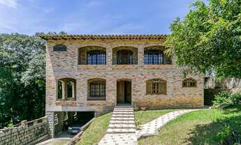 Imagem: Casa com 5 quartos, 384m², à venda em