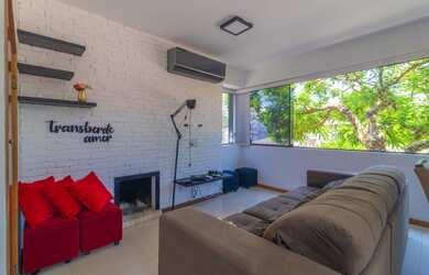 Imagem 2: Apartamento à venda no bairro Passo da Areia - Porto Alegre/RS