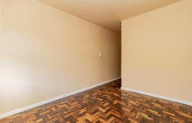 Imagem 4: Apartamento à venda no bairro Passo da Areia - Porto Alegre/RS