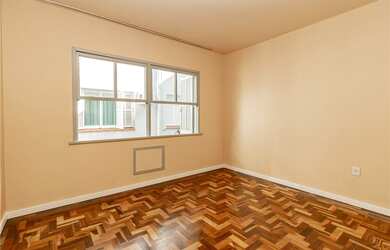 Imagem 5: Apartamento à venda no bairro Passo da Areia - Porto Alegre/RS