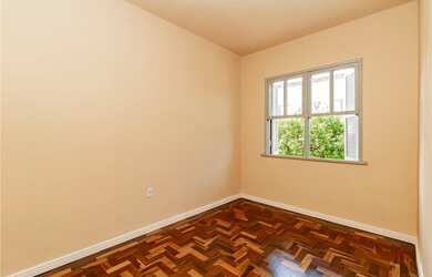 Imagem 7: Apartamento à venda no bairro Passo da Areia - Porto Alegre/RS