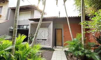 Imagem: Casa à venda no bairro Vila Jardim - Porto