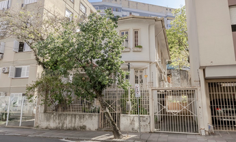 Imagem 3: 4 dormitórios na Rua Doutor Barros Cassal