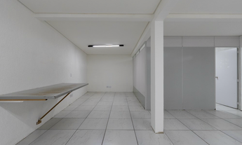 Imagem 5: Prédio Comercial de 335m² no Jabaquara, São Paulo-SP: 4 banheiros, 3 vagas de garagem - Co