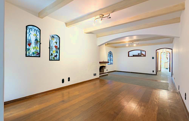 Imagem 5: Casa à Venda no Jardim da Glória, São Paulo-SP: 4 Quartos, 3 Suítes, 2 Vagas, 298m²