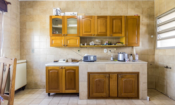 Imagem 2: Casa à venda em Porto Alegre, Sarandi, com 4 quartos, 300m²