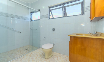 Imagem 3: Casa de Luxo na Pompeia: 5 Quartos, 1 Suíte, 4 Banheiros, 2 Vagas de Garagem, 220m² - São