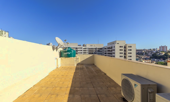 Imagem 2: Casa de Luxo na Pompeia: 5 Quartos, 1 Suíte, 4 Banheiros, 2 Vagas de Garagem, 220m² - São