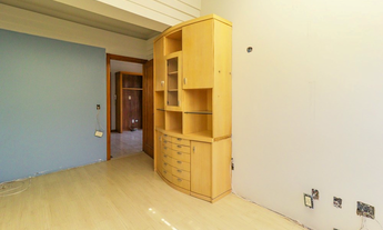 Imagem 4: 3 dormitórios, 1 suítes, 4 banheiro, 2 vagas na garagem, 217M² de Área Construída