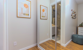 Imagem 2: Apartamento à venda em São Paulo, Moema, com 2 quartos, 103m²