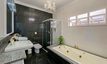 Imagem 2: Casa à venda em Porto Alegre, Teresópolis, com 4 quartos, 488m²