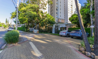 Imagem 3: Apartamento à venda em Porto Alegre, Passo da Areia, com 2 quartos, 68m²