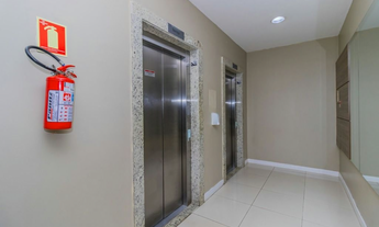 Imagem 7: Apartamento à venda em Porto Alegre, Passo da Areia, com 2 quartos, 68m²