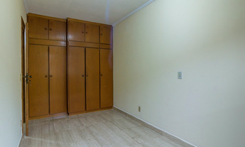 Imagem 4: 4 dormitórios na Rua Sebastião Rodrigues