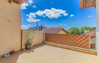 Imagem 4: 5 dormitórios na Rua Doutor Mário Totta