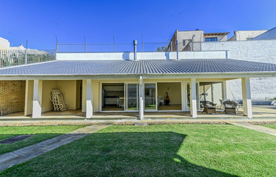 Imagem 5: 4 dormitórios na Rua Paulo Madureira Coelho